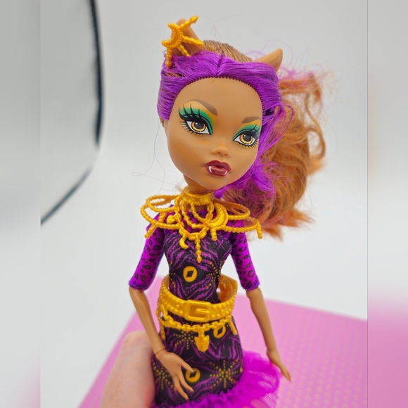 Mattel Monster High Frights Camera Action Clawdeen Wolf Doll - Picture 2 of 7
